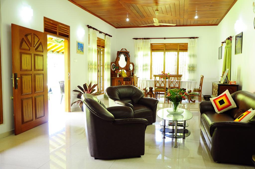 Lumbini Villa Bentota Værelse billede